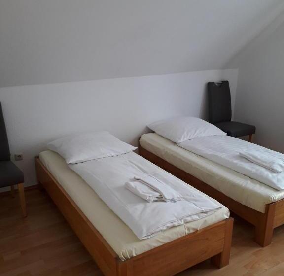 Апартаменты 3 Спальни, Ferienpark Tannenbruchsee