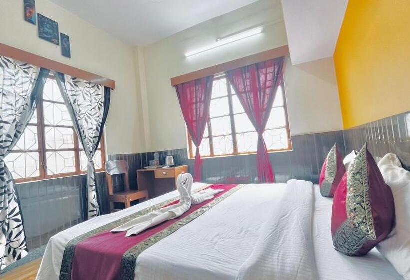 غرفة قياسية, Family Guest House