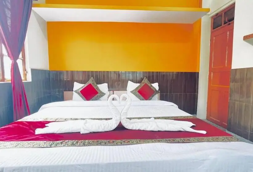 اتاق استاندارد, Family Guest House