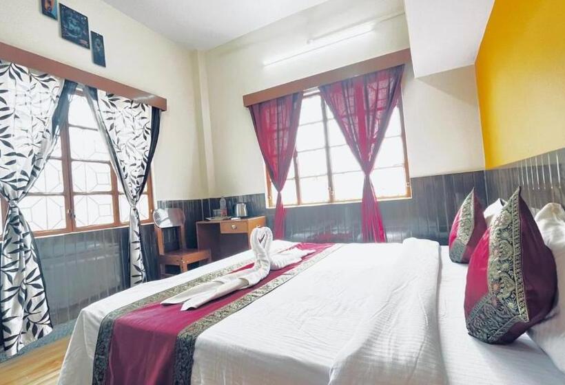 غرفة قياسية, Family Guest House