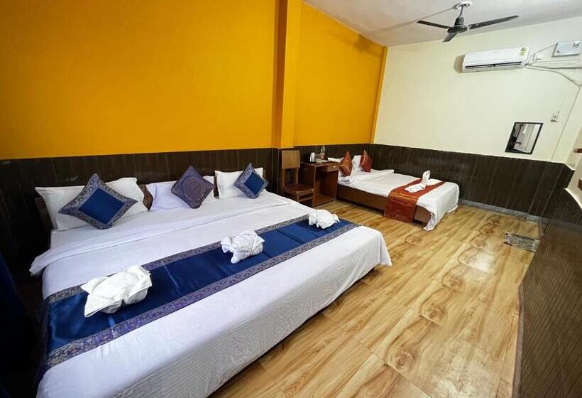 سوییت خانوادگی, Family Guest House