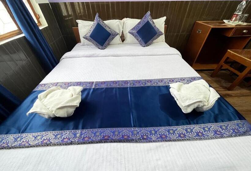 غرفة قياسية حمام مشترك, Family Guest House