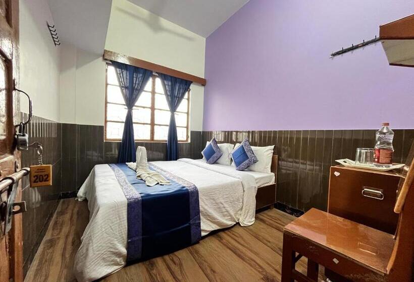 غرفة قياسية حمام مشترك, Family Guest House