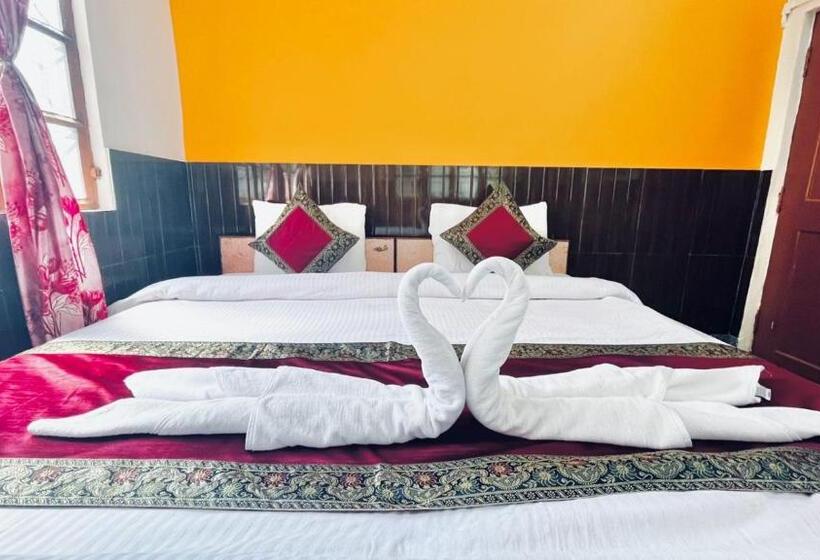 غرفة قياسية, Family Guest House