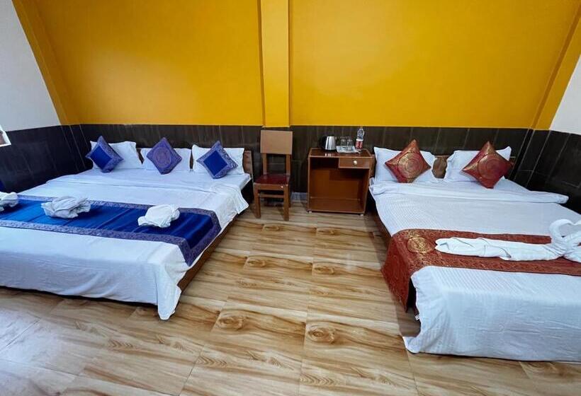 سوییت خانوادگی, Family Guest House