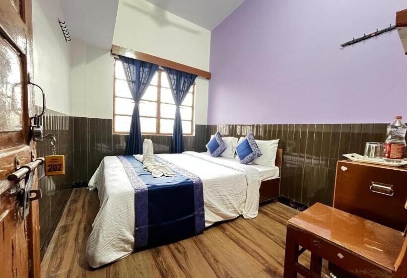 غرفة قياسية حمام مشترك, Family Guest House