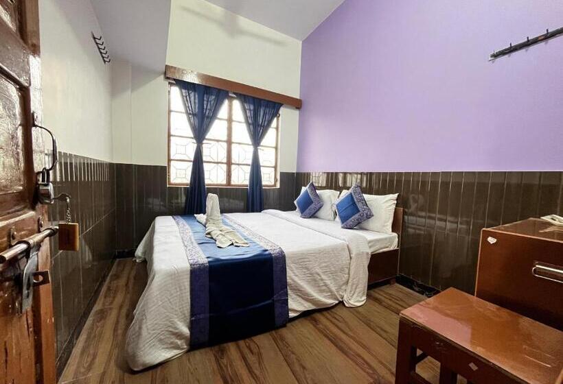 غرفة قياسية حمام مشترك, Family Guest House