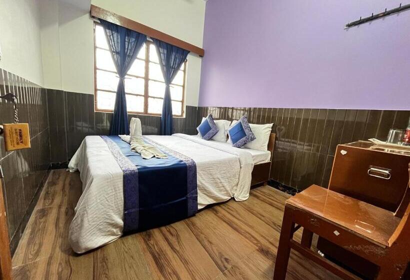 غرفة قياسية حمام مشترك, Family Guest House