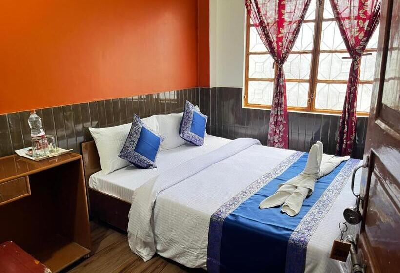 غرفة قياسية حمام مشترك, Family Guest House