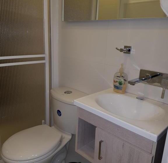 ２ベッドルームアパートメント, Da Black Almond