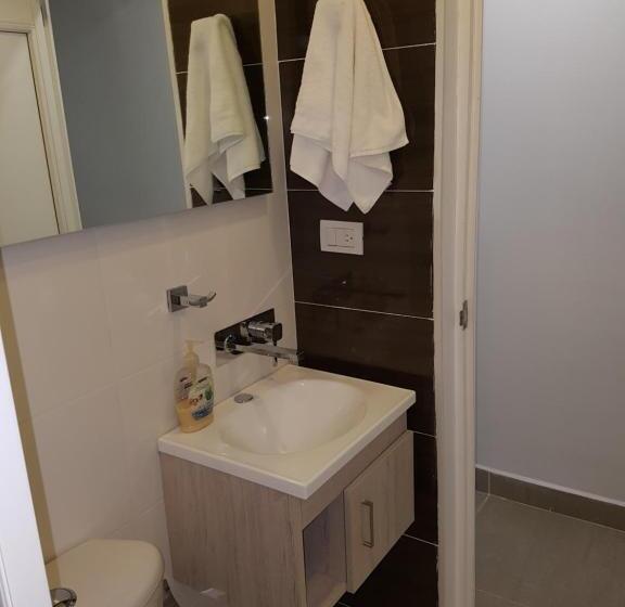 ２ベッドルームアパートメント, Da Black Almond