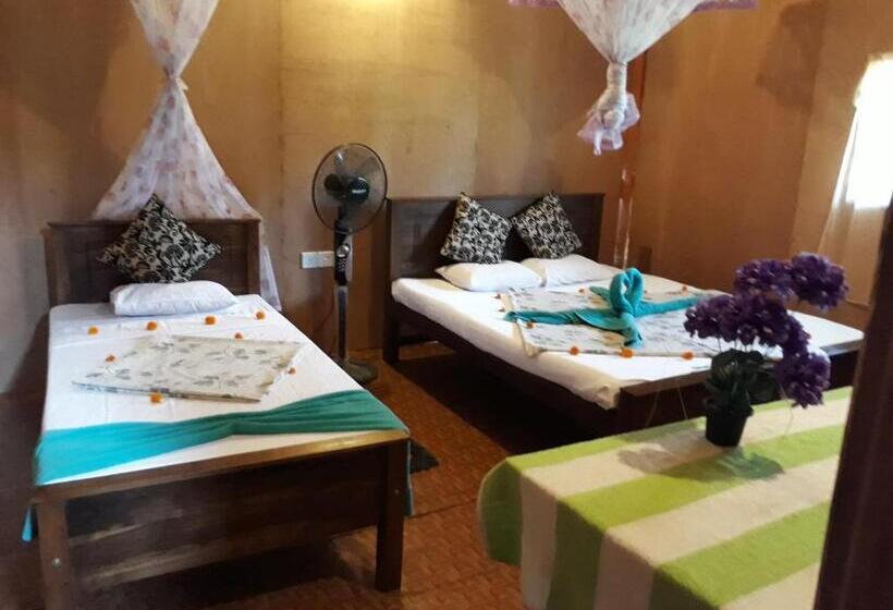 3 Bett Economy Zimmer, Sigiri Aliya Tree House