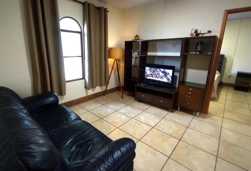 １ベッドルームハウス, Villa Donn'anna