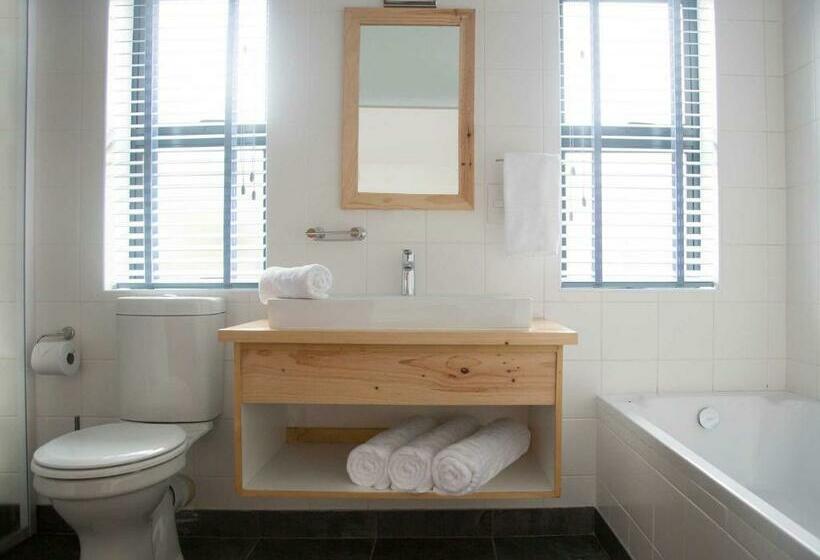 اتاق لوکس, 7 Ackermann Place Guest House