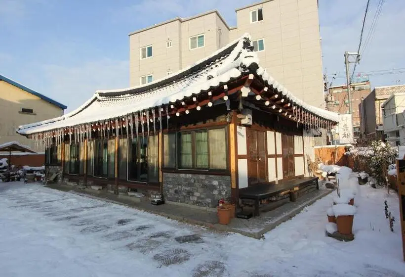 اتاق استاندارد با چشمانداز باغ, Dasomchae Hanok Stay