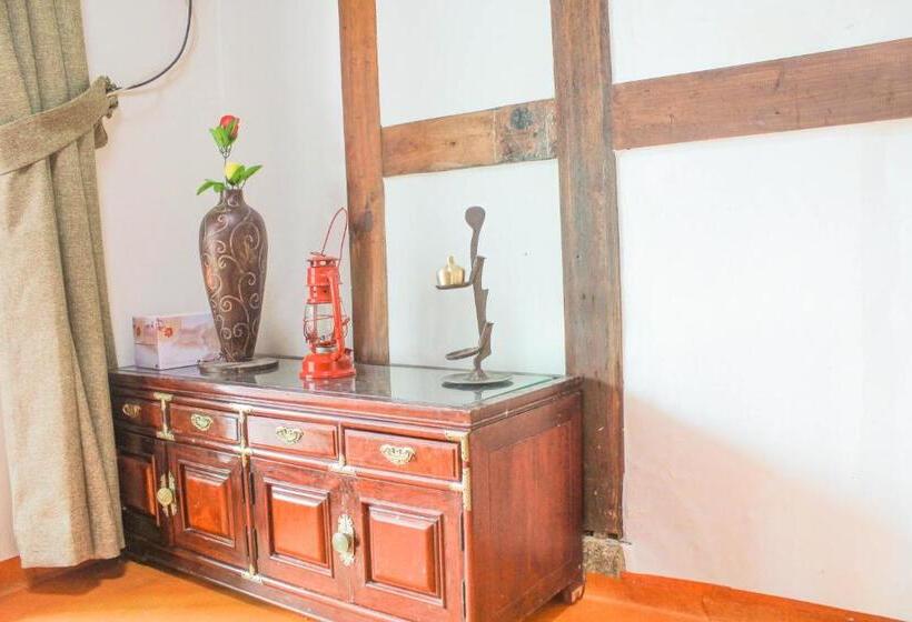 غرفة قياسية مطلّة علي الحديقة, Dasomchae Hanok Stay