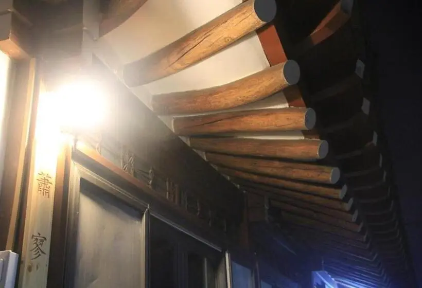 سوییت خانوادگی, Dasomchae Hanok Stay