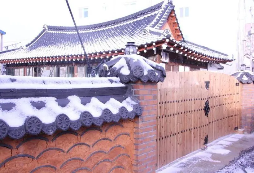 اتاق لوکس خانوادگی, Dasomchae Hanok Stay