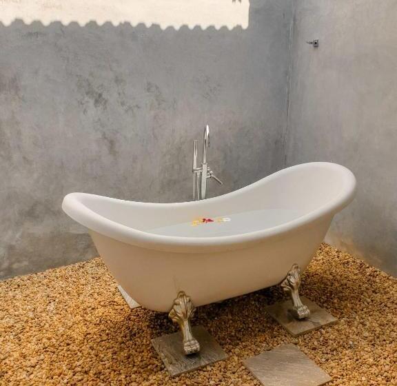 Вилла Deluxe 1 Спальня, Handun Villas