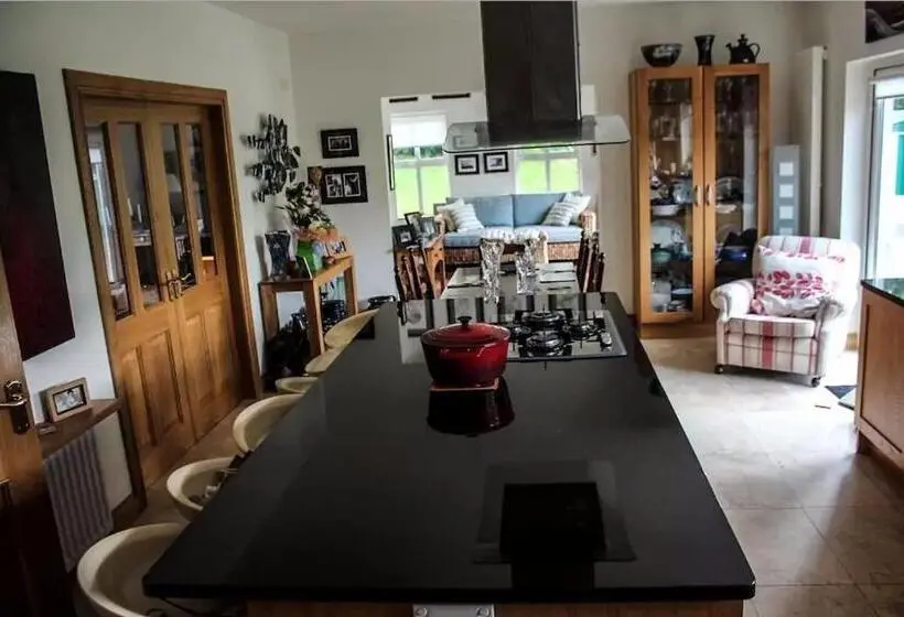 キングサイズベッドのスタンダードルーム, Lynster House