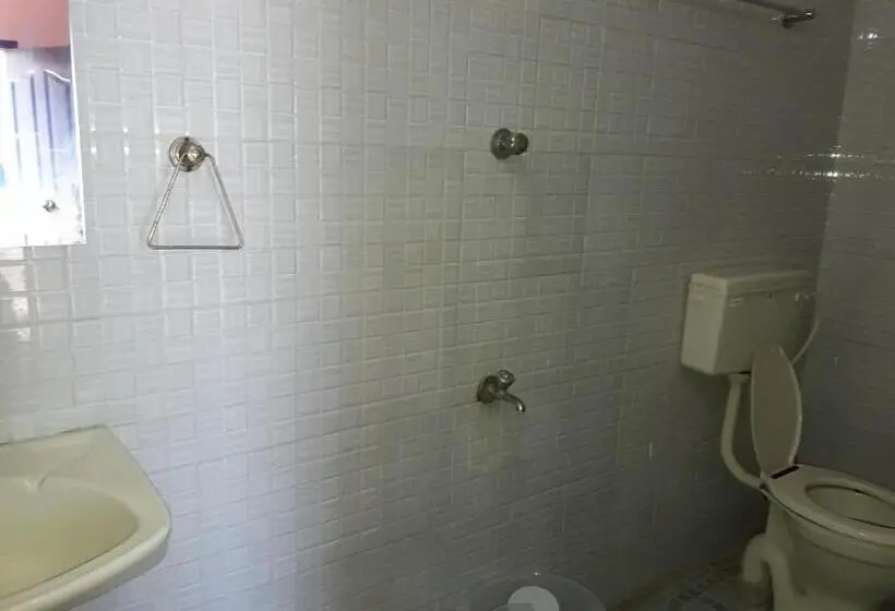 エコノミールーム, Squirrel Nest Guest House