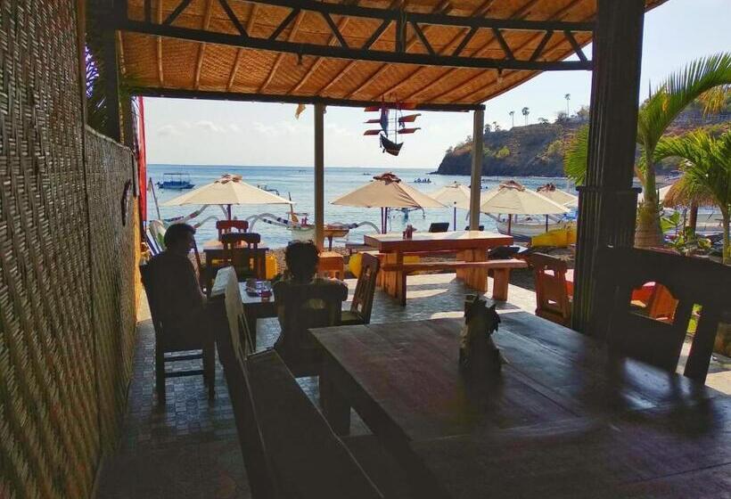 בקתה סטנדרטית, Teman Teman Bungalows1