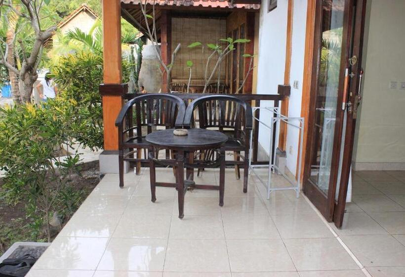 בקתה סטנדרטית, Teman Teman Bungalows1