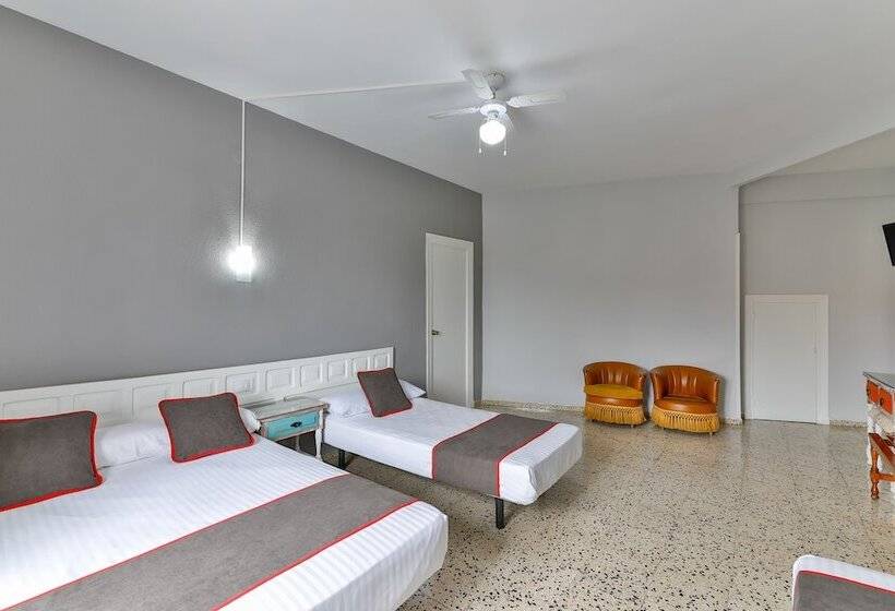 غرفة عائلية, Hospedería Restaurante Pilar Villacastín