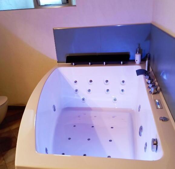 اتاق استاندارد با تخت بزرگ, Chambres D'hôtes La Moraine Enchantée