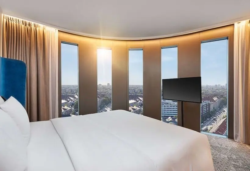 Quarto Classe Business, Hyperion Hotel München