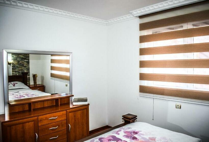 1 Bedroom Apartment Lake View, Ema Guest House
