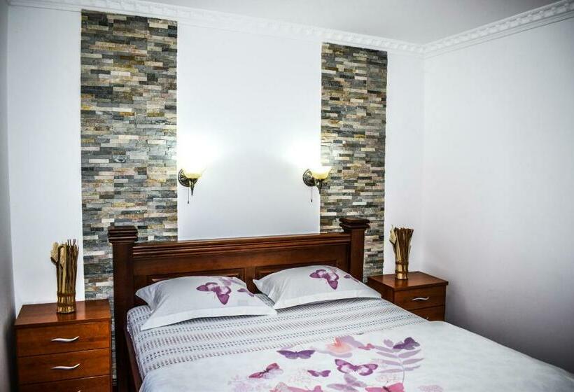 1 Bedroom Apartment Lake View, Ema Guest House