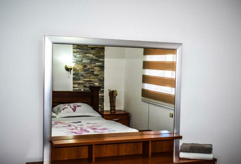 1 Bedroom Apartment Lake View, Ema Guest House