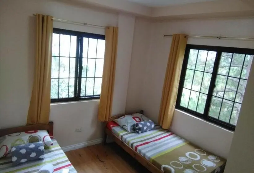اتاق استاندارد با چشم‌انداز کوهستان, Koinonia Retreat Center
