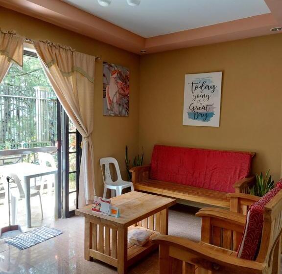 اتاق خانوادگی, Koinonia Retreat Center