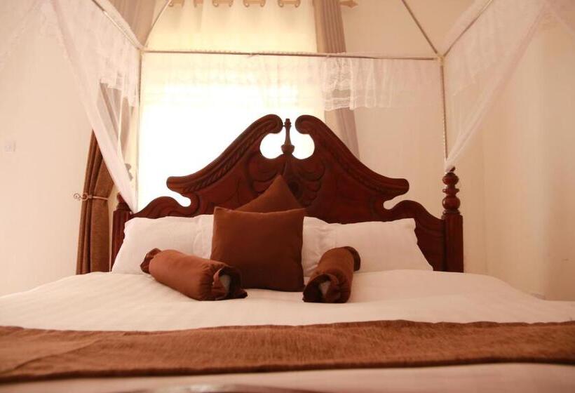 اتاق استاندارد با بالکن, Riverside Resort Hotel Kabale