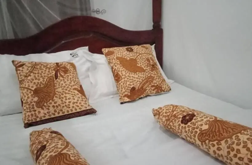 اتاق استاندارد یک نفره, Riverside Resort Hotel Kabale