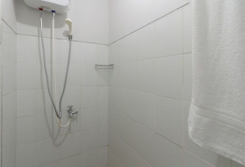חדר סטנדרט, Reddoorz Apartment @ Dramaga Tower