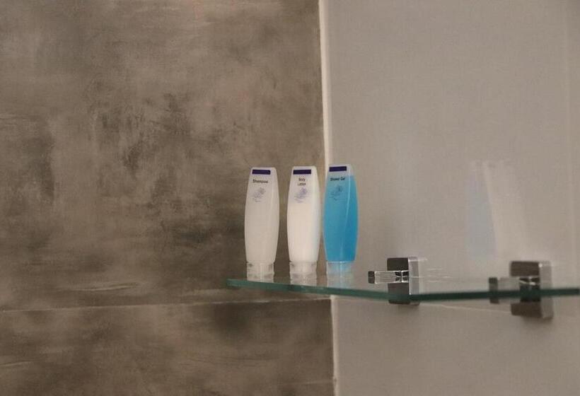 اتاق لوکس با چشم‌انداز دریا, Tangalle Rest House