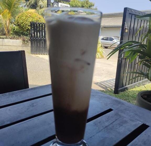 اتاق سه نفره دلوکس با چشم‌انداز دریا, Tangalle Rest House