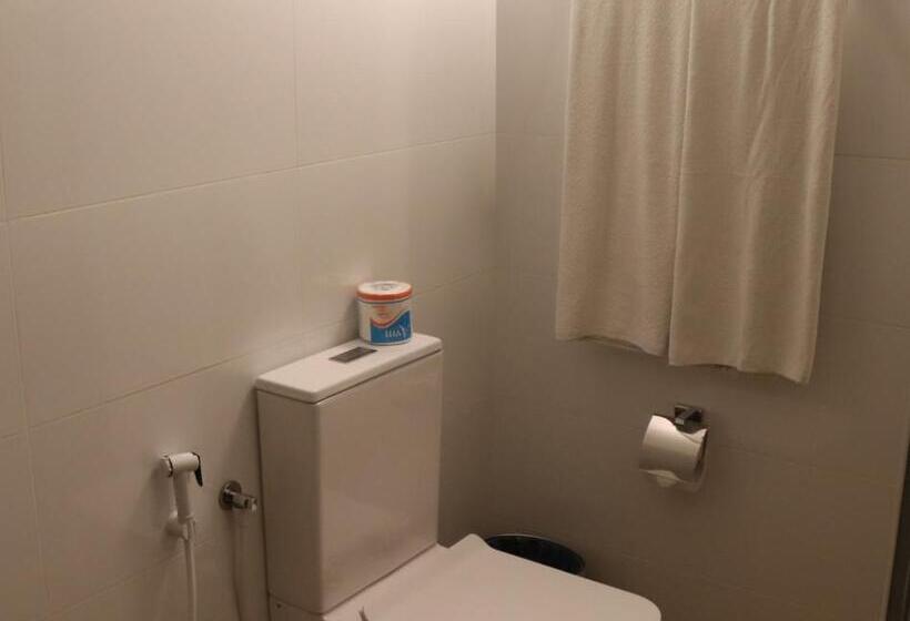 اتاق سه نفره دلوکس با چشم‌انداز دریا, Tangalle Rest House