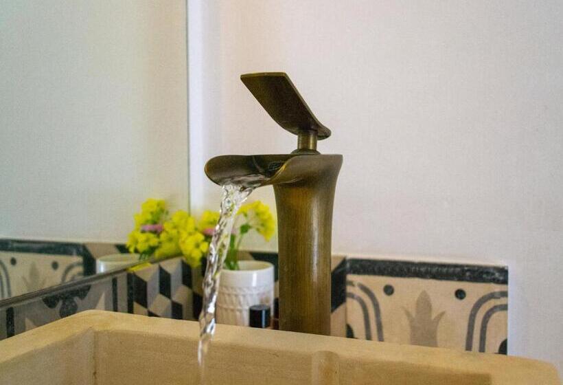 סטודיו משפחתי, Masseria Rauccio