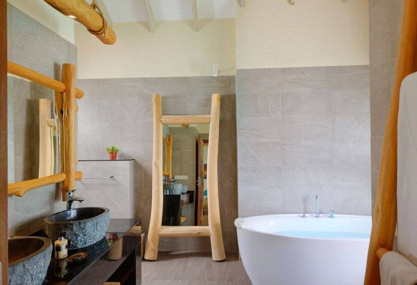 سوییت, You & Me Maldives