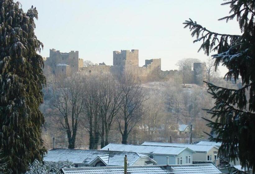 スタンダードルーム, The Cliffe At Dinham