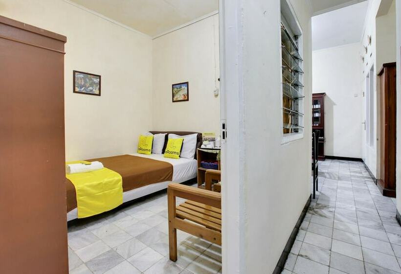 Budget Værelse, Literooms Kebun Raya Bogor