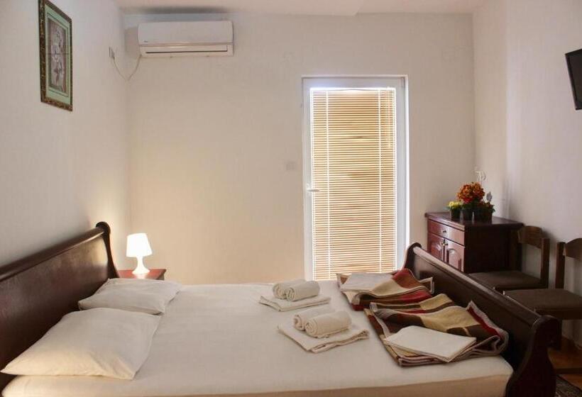 استودیو استاندارد با تراس, Nir Apartments Budva