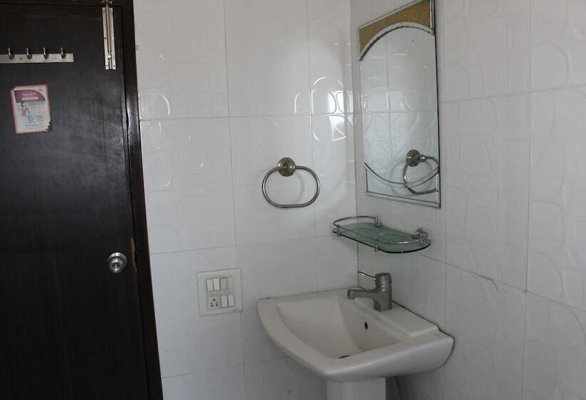 غرفة ديلوكس, Redwood