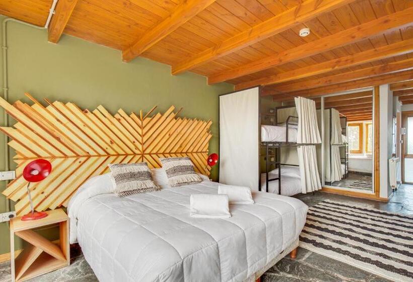 اتاق خانوادگی, Socialtel Bariloche   Formerly Selina Bariloche