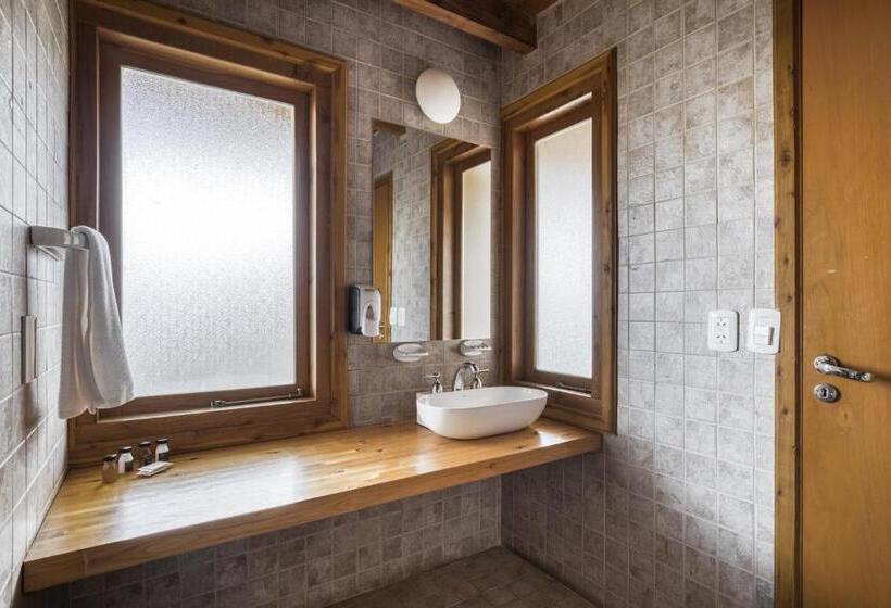 اتاق خانوادگی, Socialtel Bariloche   Formerly Selina Bariloche