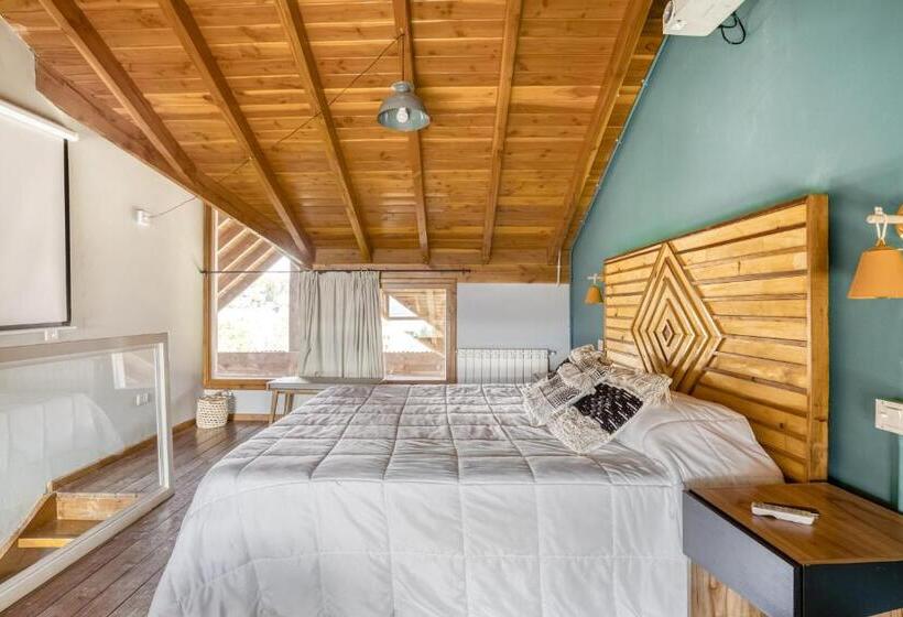 اتاق لوکس, Socialtel Bariloche   Formerly Selina Bariloche